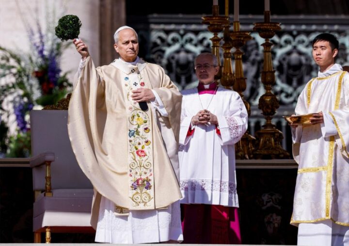 Le pape Leon proclame que la resurrection vainc le 1024x723 1