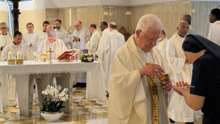Messe a la Casa Santa Marta a loccasion de lanniversaire 1024x576 1